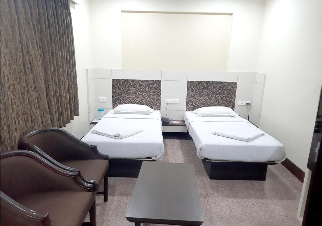 Hotel Adarsha Palace Belgaum Exterior photo